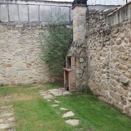 Casa Rural El Cano De Abajo Алдеануева дел Камино Екстериор снимка