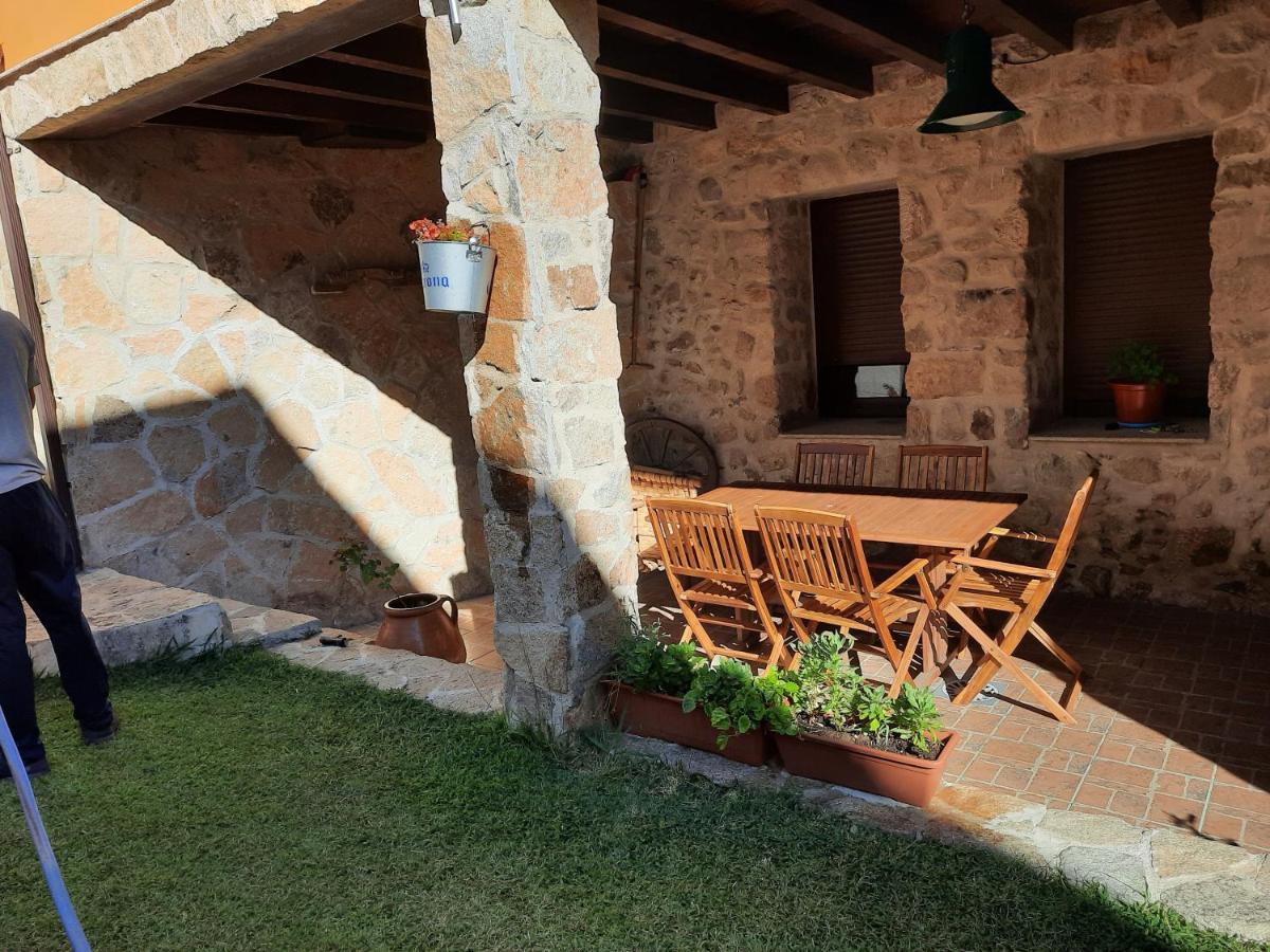 Casa Rural El Cano De Abajo Алдеануева дел Камино Екстериор снимка