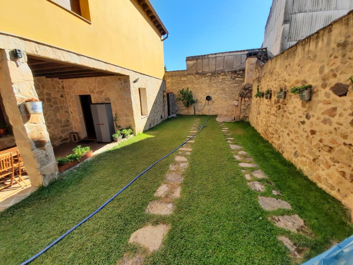Casa Rural El Cano De Abajo Алдеануева дел Камино Екстериор снимка