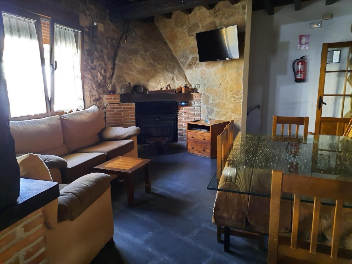 Casa Rural El Cano De Abajo Алдеануева дел Камино Екстериор снимка