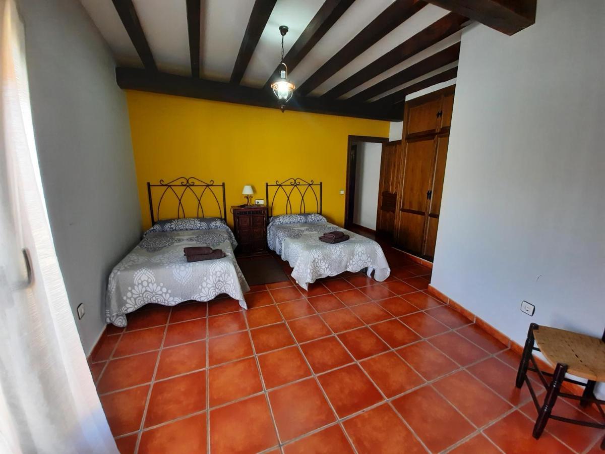 Casa Rural El Cano De Abajo Алдеануева дел Камино Екстериор снимка