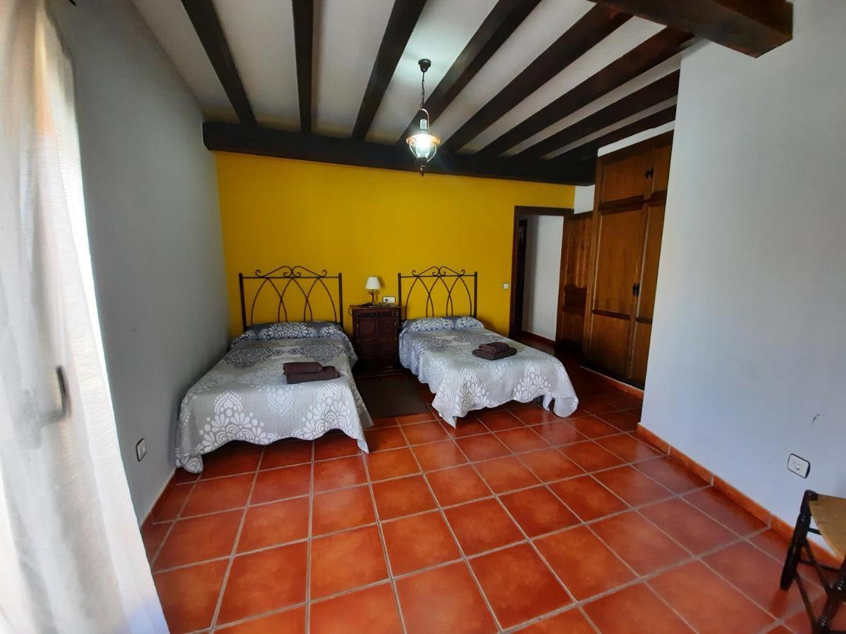 Casa Rural El Cano De Abajo Алдеануева дел Камино Екстериор снимка