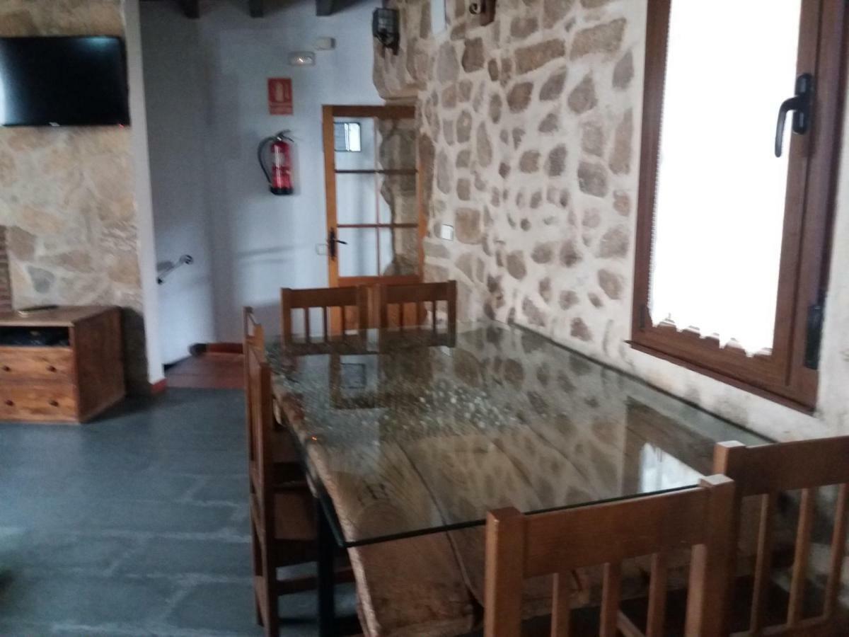 Casa Rural El Cano De Abajo Алдеануева дел Камино Екстериор снимка