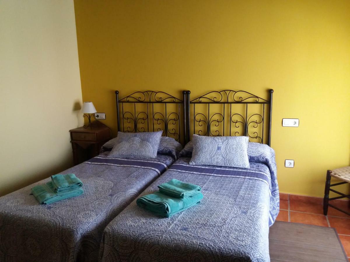 Casa Rural El Cano De Abajo Алдеануева дел Камино Екстериор снимка